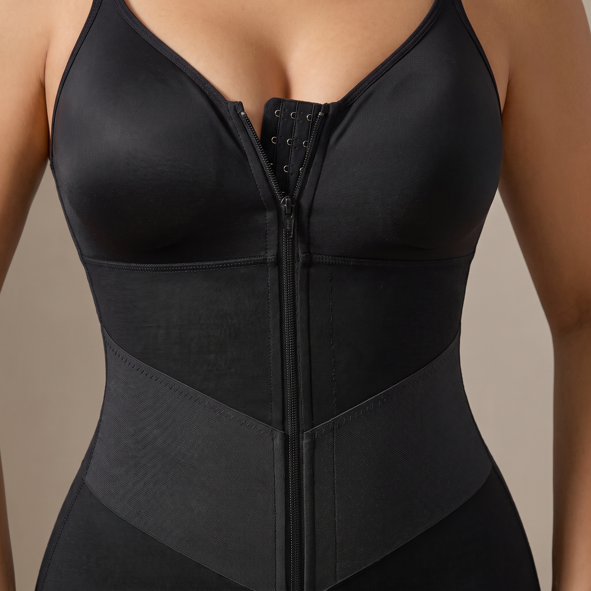 Detail of the front zip and V shaped panel